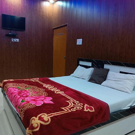 La Ayodhya Residency Ξενοδοχείο Εξωτερικό φωτογραφία