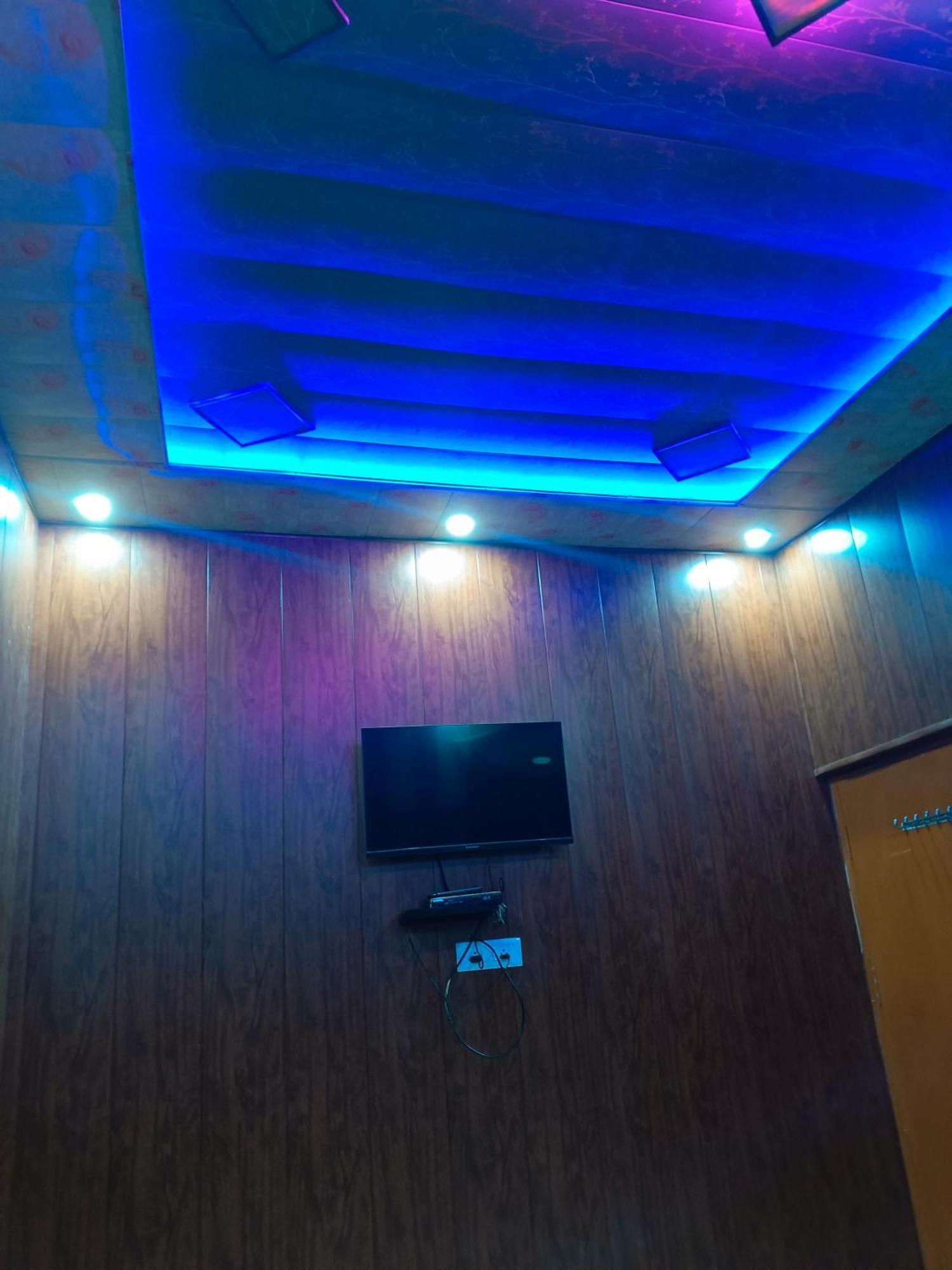 La Ayodhya Residency Ξενοδοχείο Εξωτερικό φωτογραφία